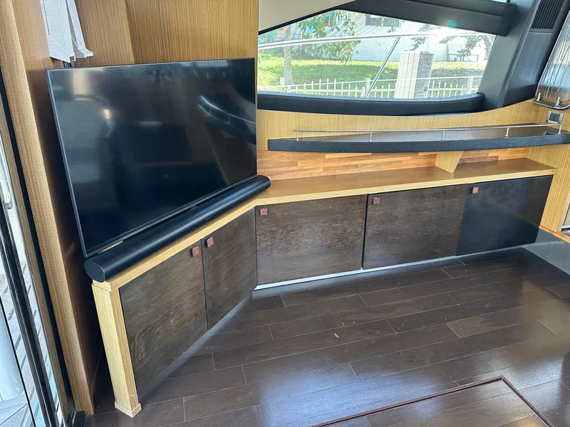 Slide: The Image of Sea Ray L 590 2015 - 14