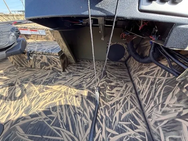 Slide: The Image of Crestliner 1700 Storm 2023 - 6