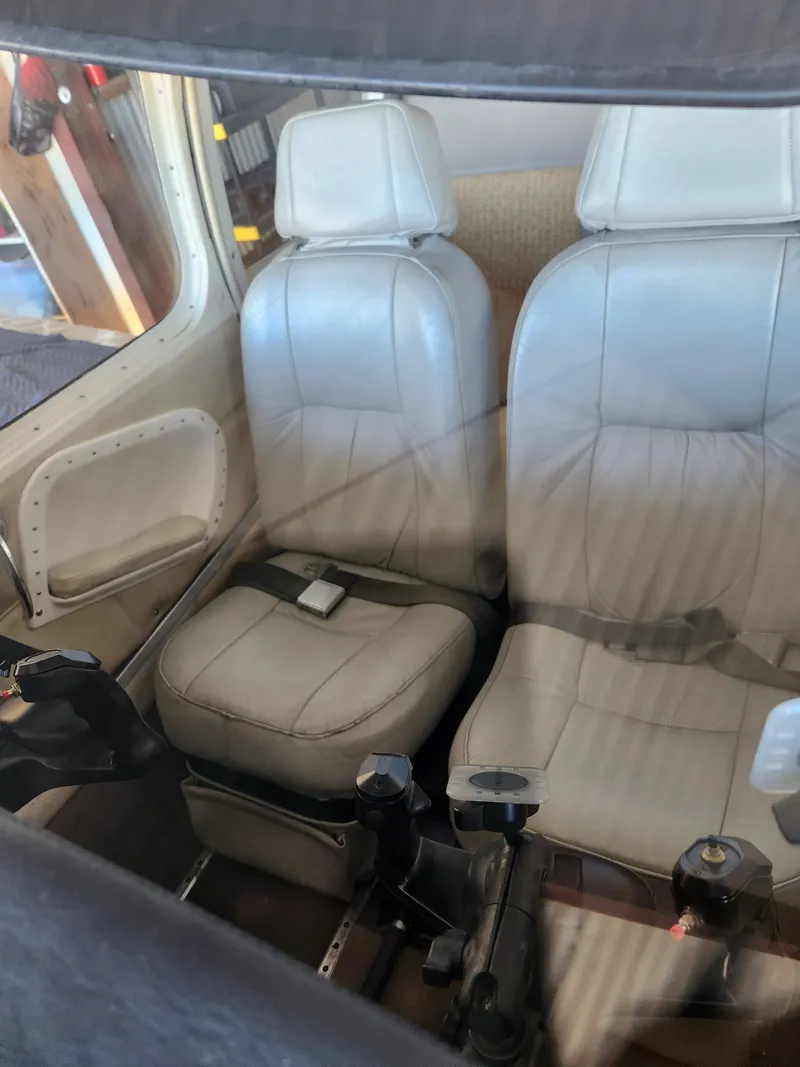 Slide: The Image of piper PA-28-235 1965 - 6