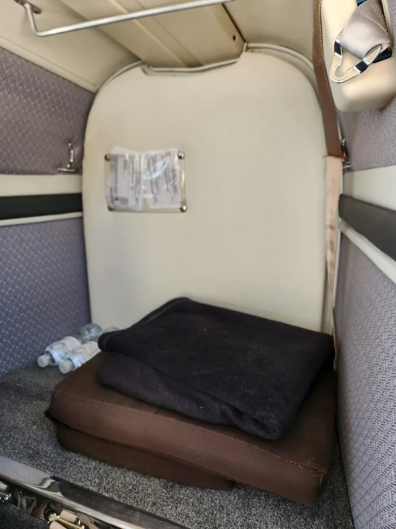 Slide: The Image of Beechcraft 58P Baron 1981 - 16