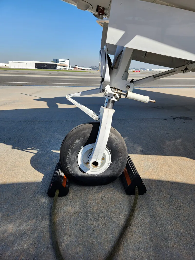 Slide: The Image of Beechcraft 58P Baron 1981 - 19