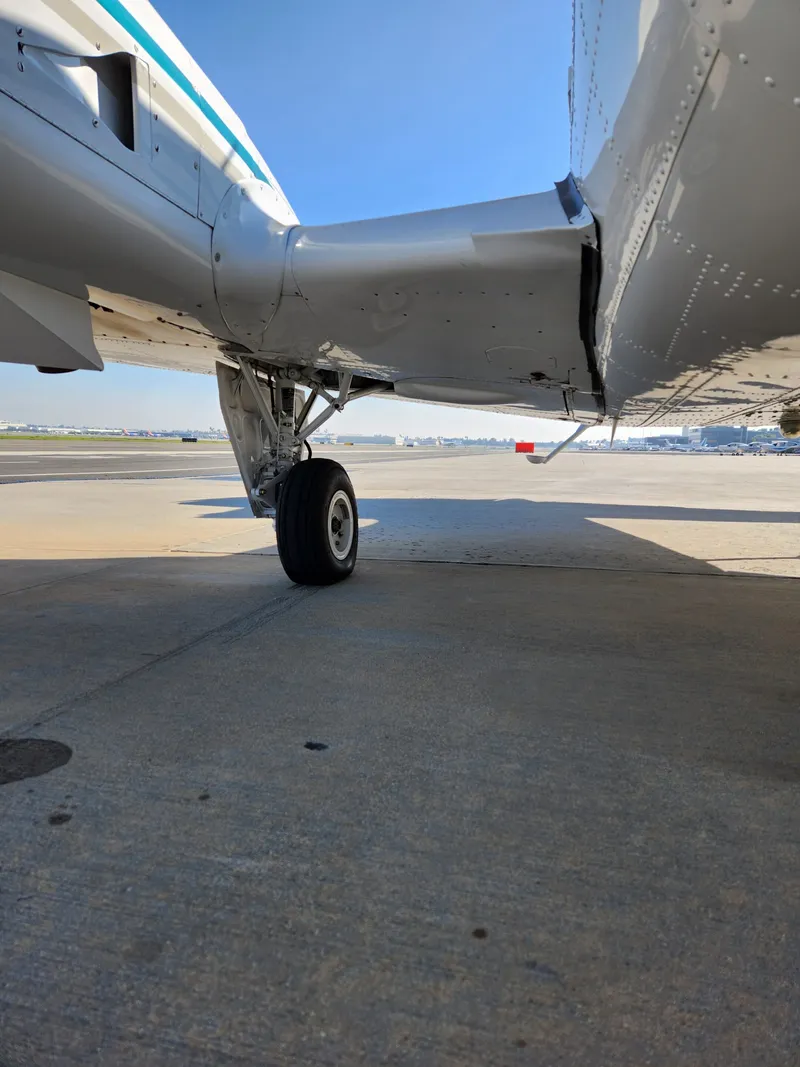 Slide: The Image of Beechcraft 58P Baron 1981 - 21