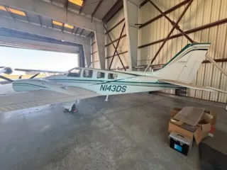 Slide: The Image of Beechcraft 58P Baron 1981 - 34