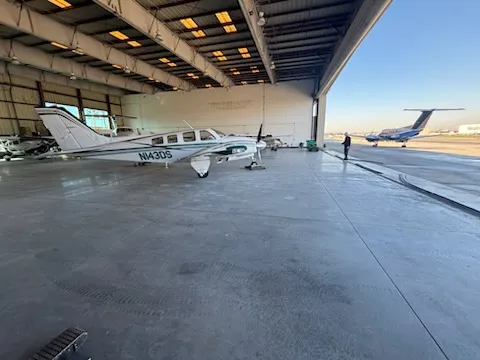 Slide: The Image of Beechcraft 58P Baron 1981 - 37