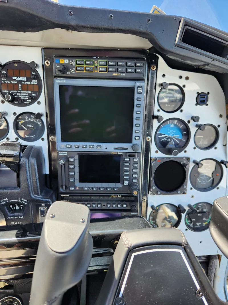 Slide: The Image of Beechcraft 58P Baron 1981 - 49