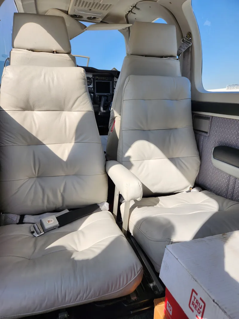 Slide: The Image of Beechcraft 58P Baron 1981 - 5