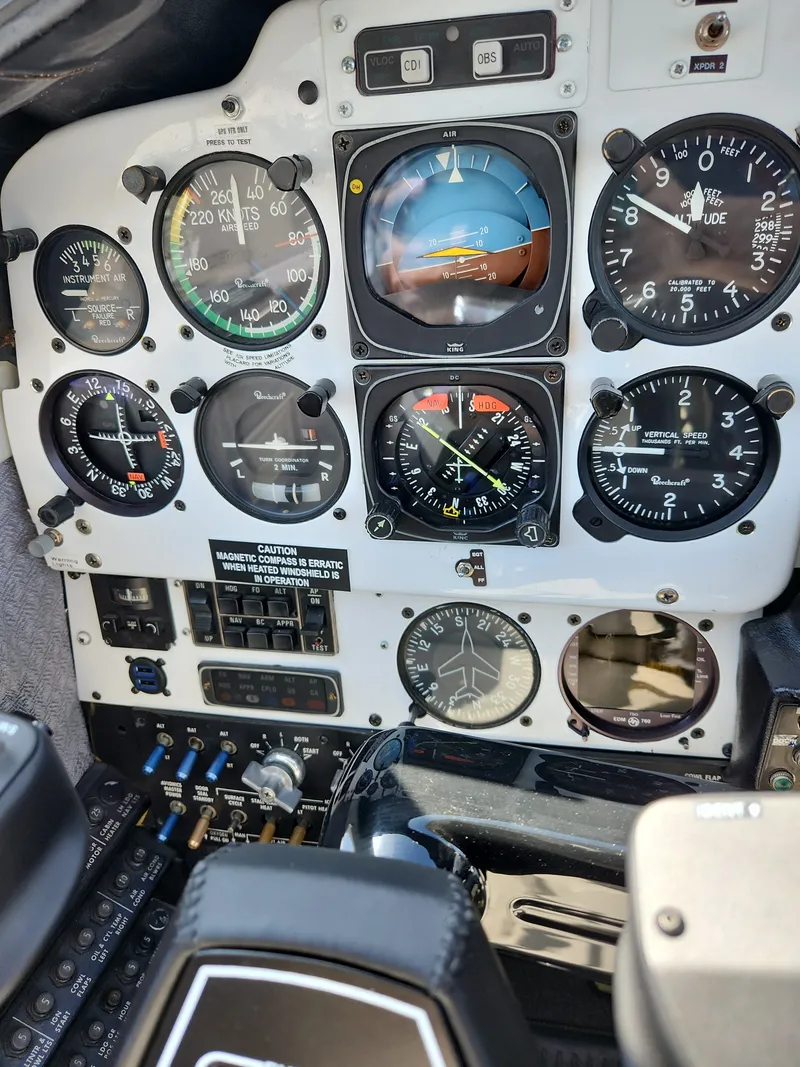 Slide: The Image of Beechcraft 58P Baron 1981 - 51