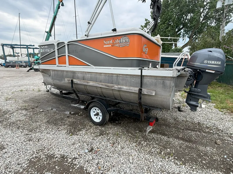 Slide: The Image of Suncatcher V16 Cruiser 2018 - 7