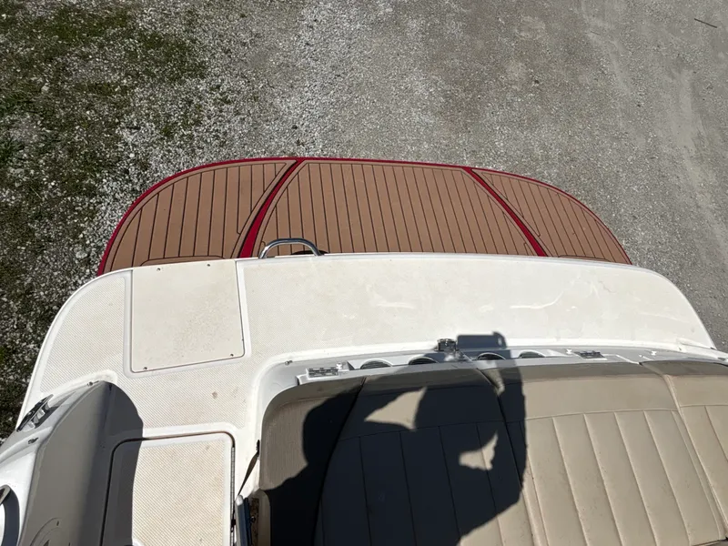 Slide: The Image of Bayliner 215 Deck Boat 2016 - 9