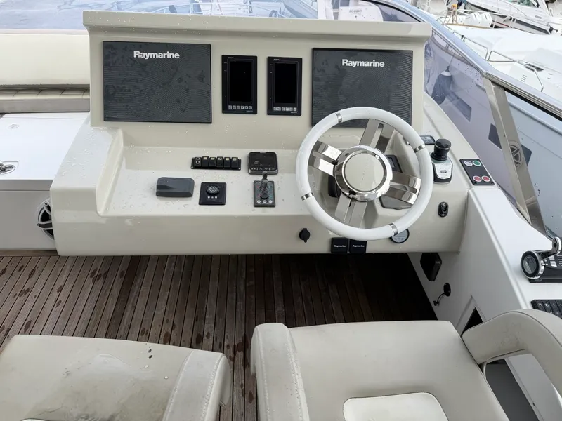 Slide: The Image of Azimut 72 Fly Bridge 2017 - 10