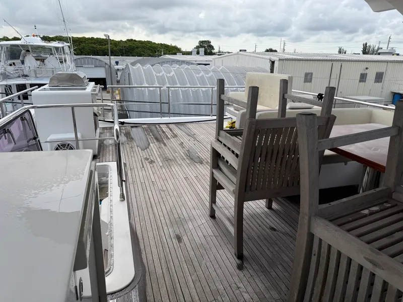 Slide: The Image of Azimut 72 Fly Bridge 2017 - 9