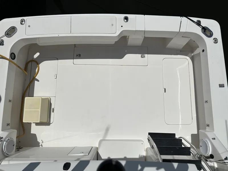 Slide: The Image of Luhrs 40 Convertible 2003 - 11