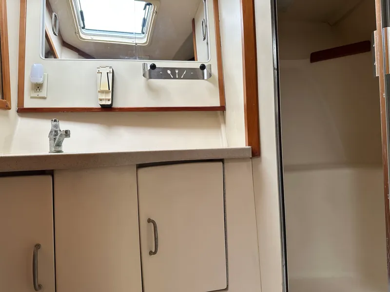 Slide: The Image of Luhrs 40 Convertible 2003 - 25