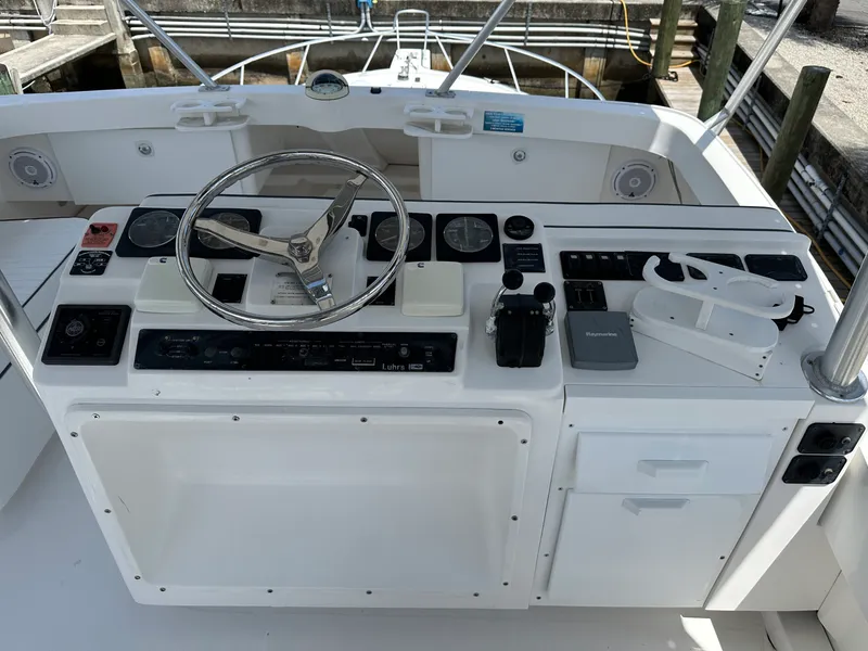 Slide: The Image of Luhrs 40 Convertible 2003 - 4