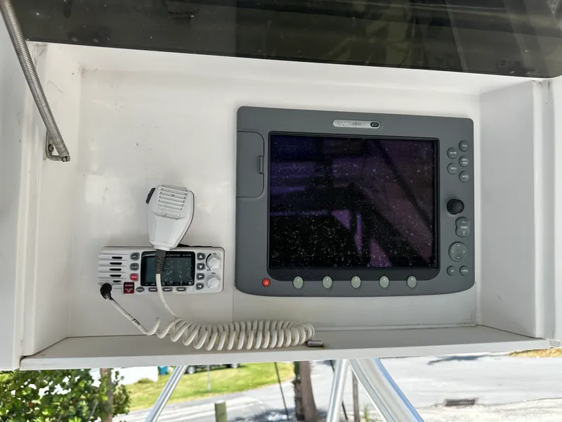 Slide: The Image of Luhrs 40 Convertible 2003 - 6