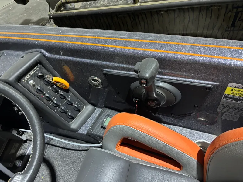 Slide: The Image of Phoenix Bass Boat 819 Pro 2021 - 14