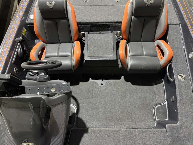 Slide: The Image of Phoenix Bass Boat 819 Pro 2021 - 17