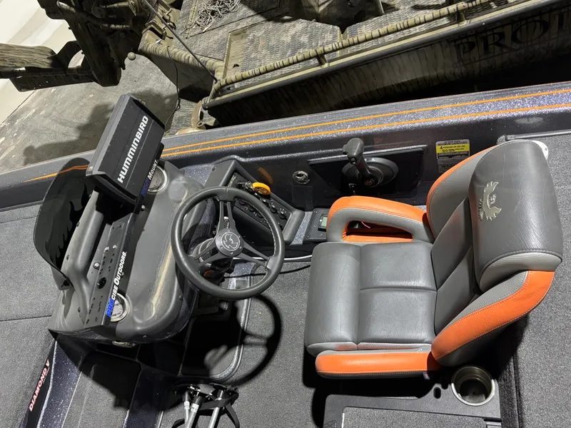 Slide: The Image of Phoenix Bass Boat 819 Pro 2021 - 2