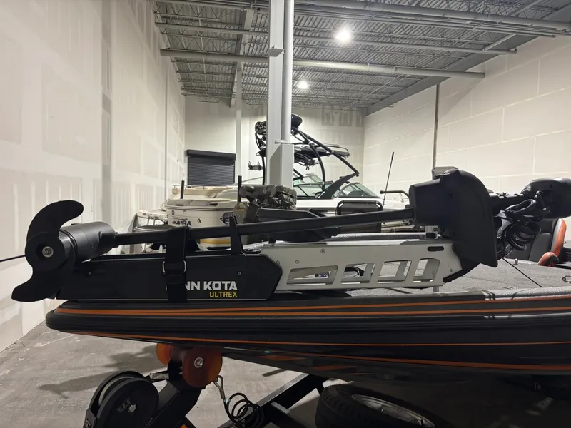 Slide: The Image of Phoenix Bass Boat 819 Pro 2021 - 7