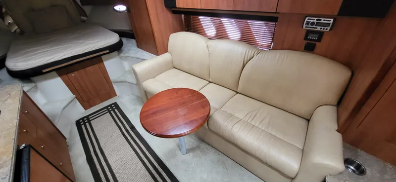 Slide: The Image of Cruisers Yachts 330 2008 - 19