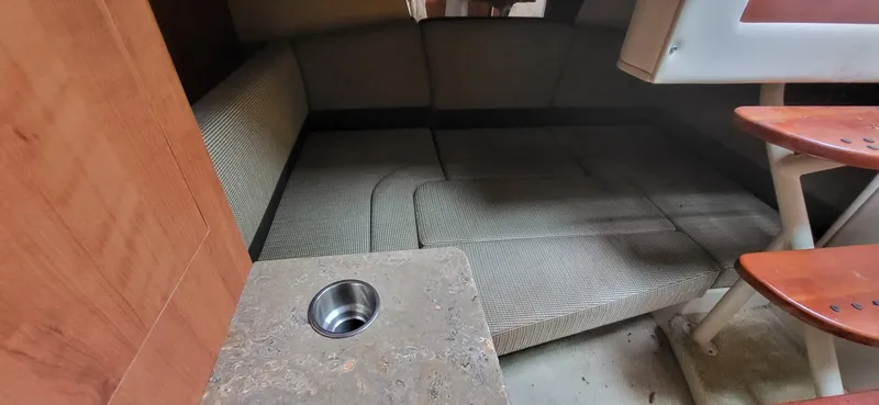 Slide: The Image of Cruisers Yachts 330 2008 - 20