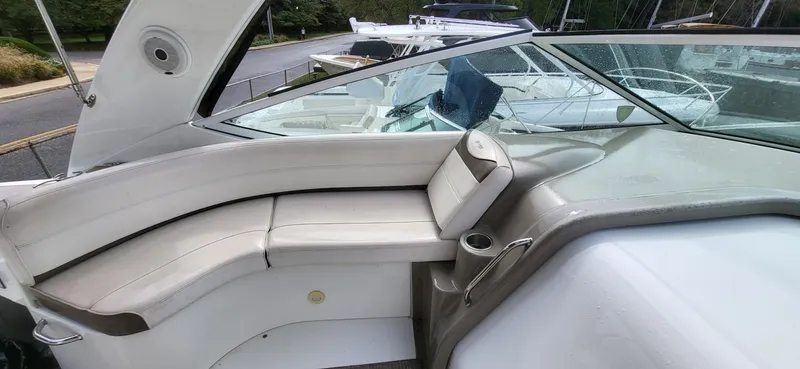 Slide: The Image of Cruisers Yachts 330 2008 - 3