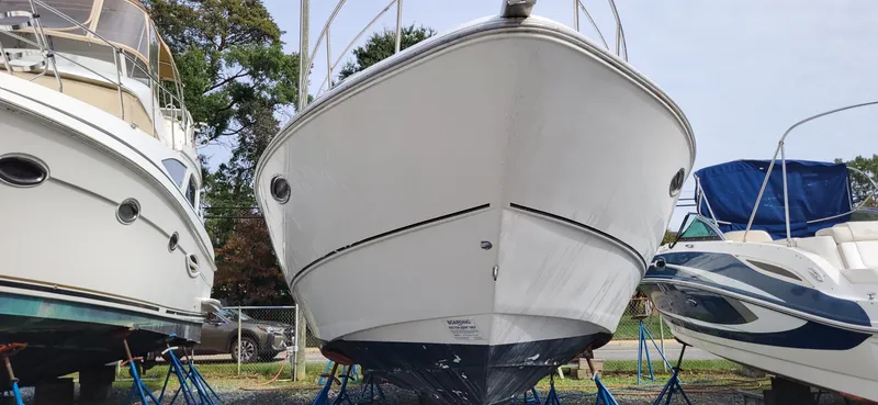 Slide: The Image of Cruisers Yachts 330 2008 - 8