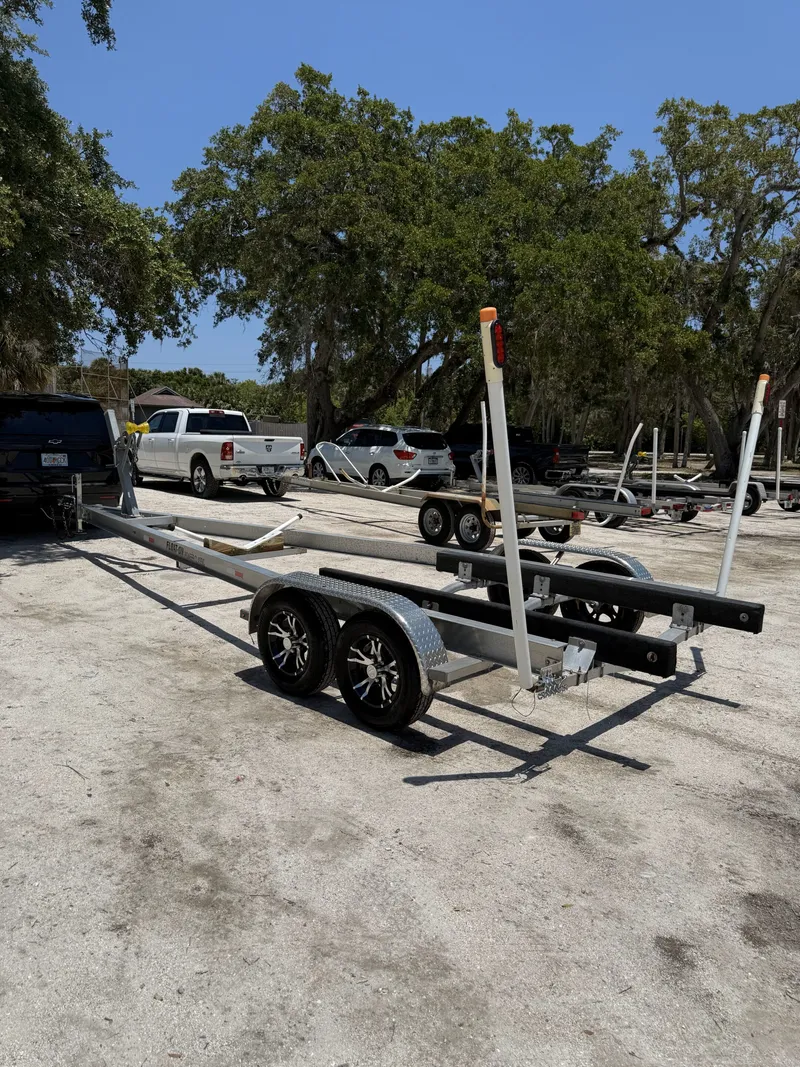 Slide: The Image of Tidewater 230 CC 2016 - 15