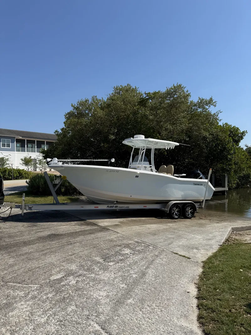 Slide: The Image of Tidewater 230 CC 2016 - 17