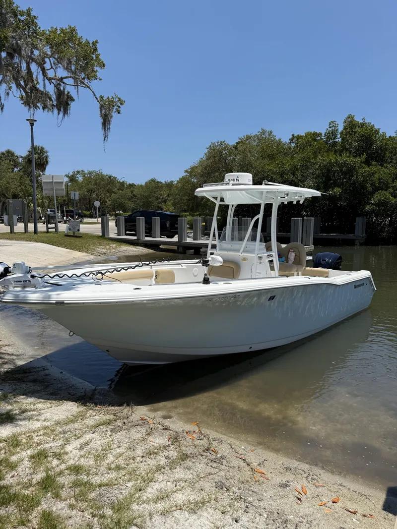 Slide: The Image of Tidewater 230 CC 2016 - 9