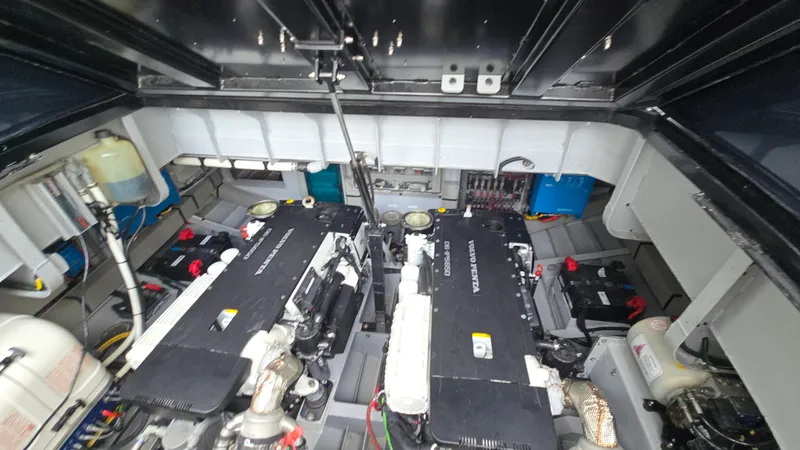 Slide: The Image of Vanquish VQ 45 2022 - 20