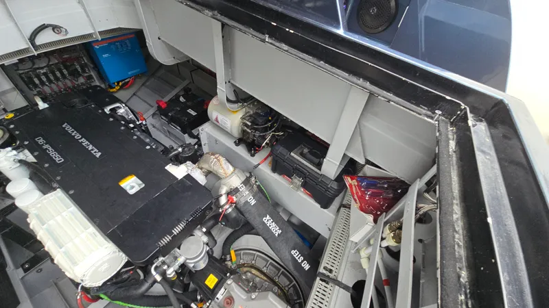 Slide: The Image of Vanquish VQ 45 2022 - 23