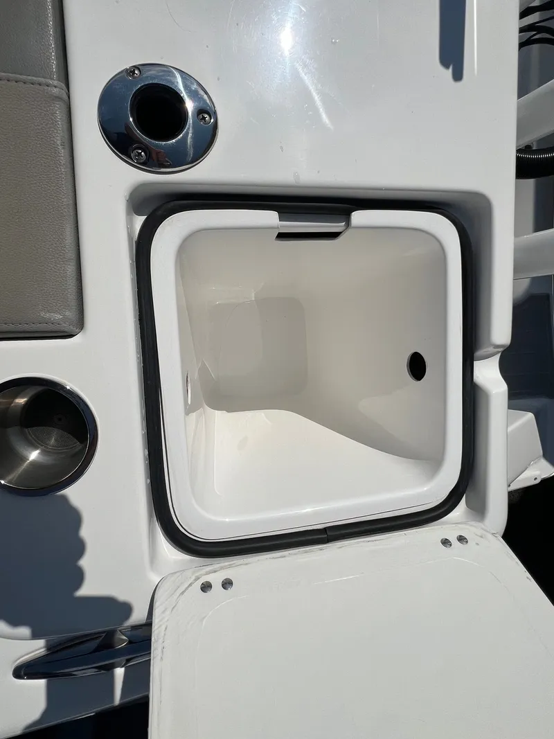Slide: The Image of Cape Horn Yachts 34XS 2023 - 31