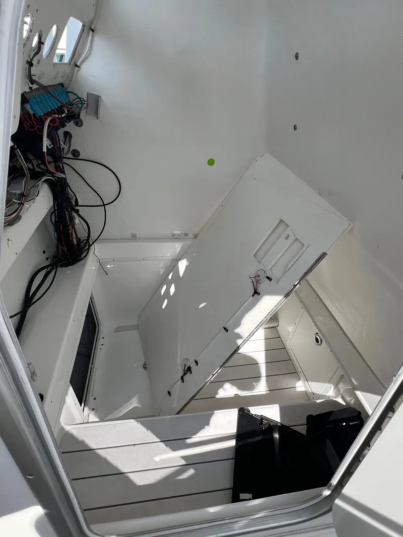 Slide: The Image of Cape Horn Yachts 34XS 2023 - 32