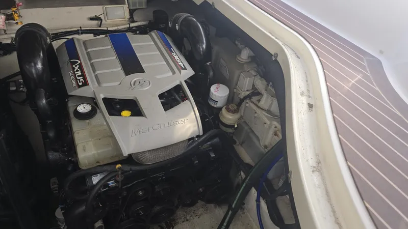 Slide: The Image of Sea Ray 350 Sundancer 2010 - 12