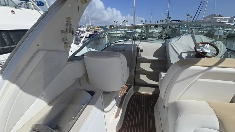 Slide: The Image of Sea Ray 350 Sundancer 2010 - 15