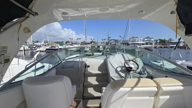 Slide: The Image of Sea Ray 350 Sundancer 2010 - 18