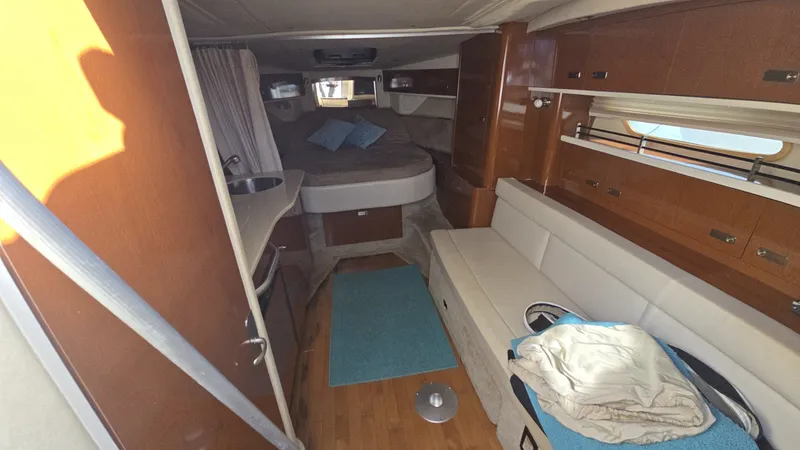 Slide: The Image of Sea Ray 350 Sundancer 2010 - 2