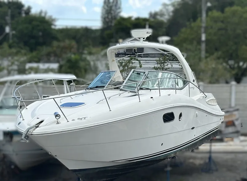 Slide: The Image of Sea Ray 350 Sundancer 2010 - 7