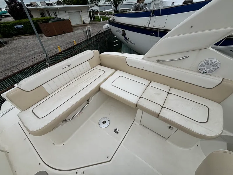 Slide: The Image of Sea Ray 260 Sundancer 2013 - 13