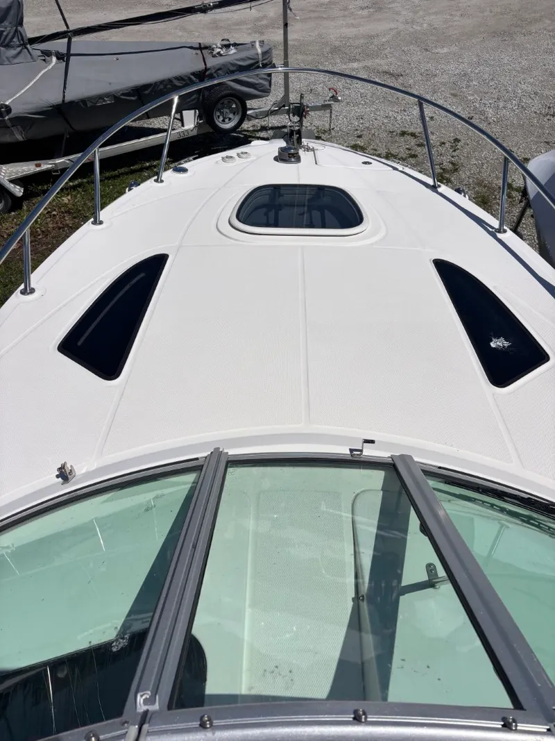 Slide: The Image of Sea Ray 260 Sundancer 2013 - 17