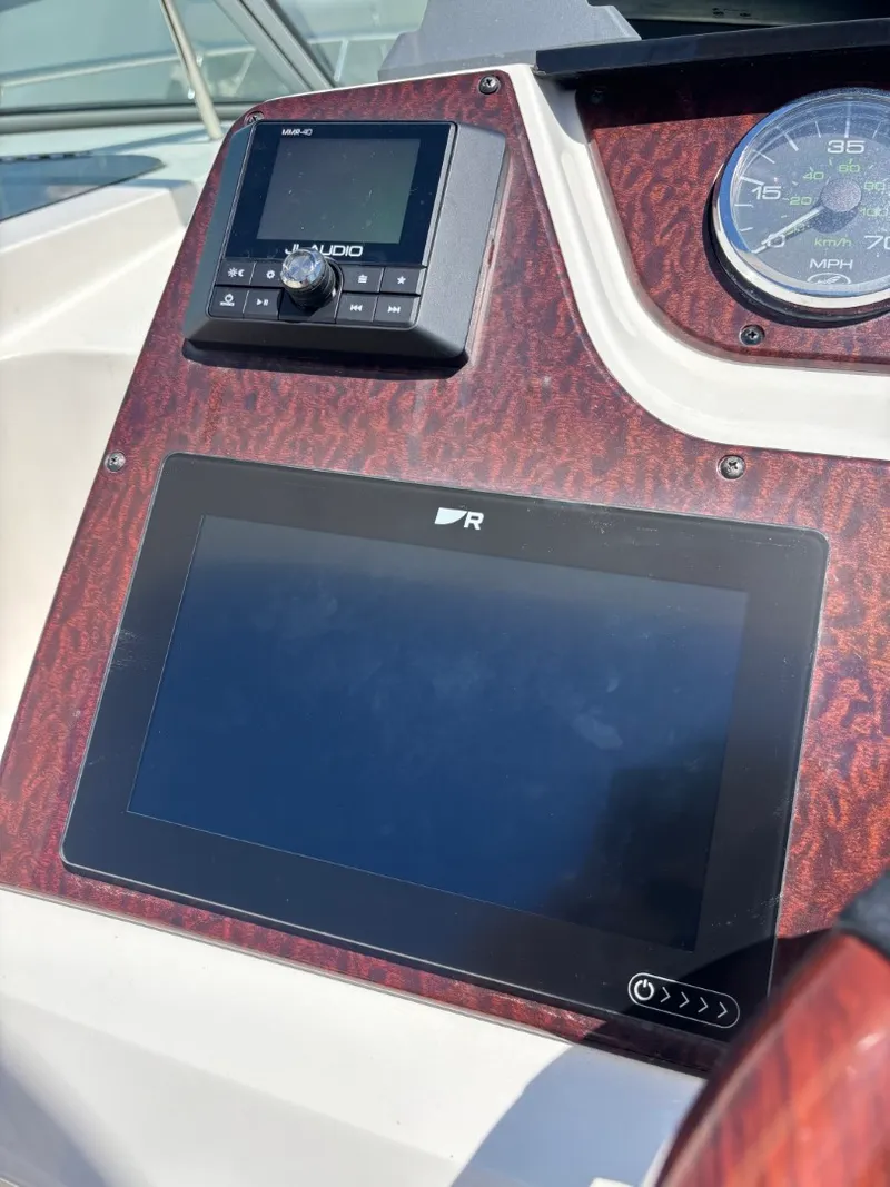 Slide: The Image of Sea Ray 260 Sundancer 2013 - 20