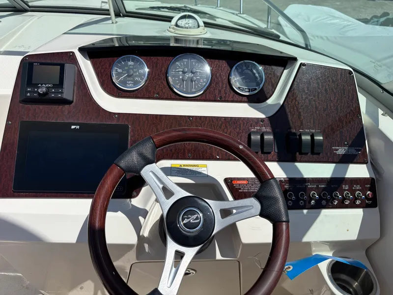 Slide: The Image of Sea Ray 260 Sundancer 2013 - 22