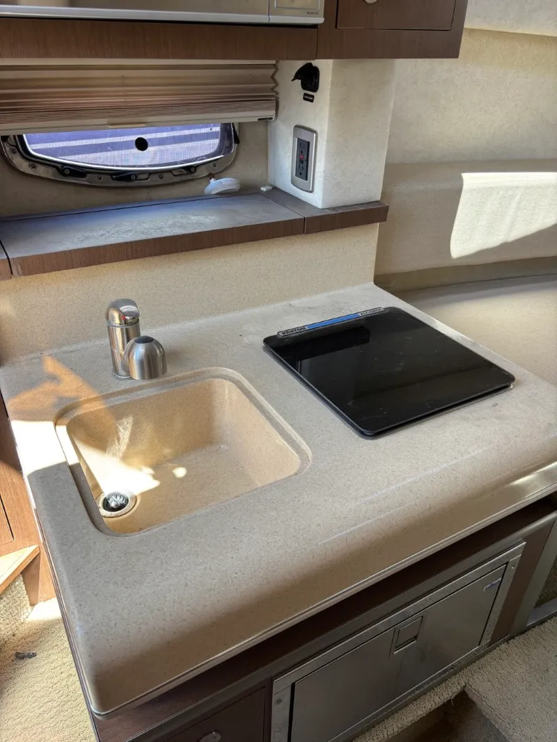 Slide: The Image of Sea Ray 260 Sundancer 2013 - 23