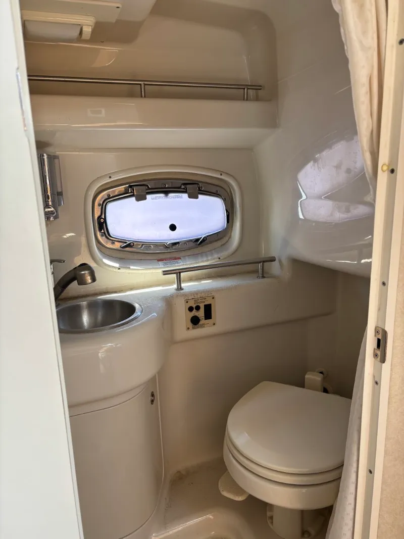Slide: The Image of Sea Ray 260 Sundancer 2013 - 33