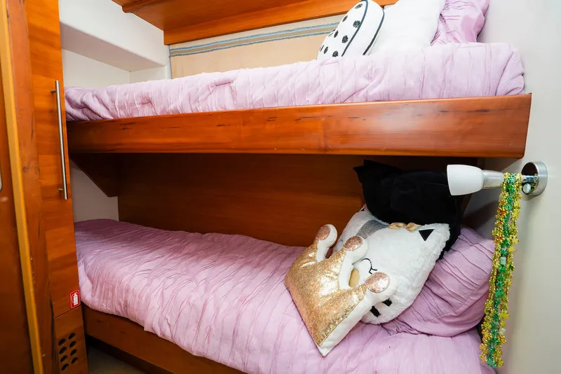 Slide: The Image of Aicon 64 M/Y 2006 - 14