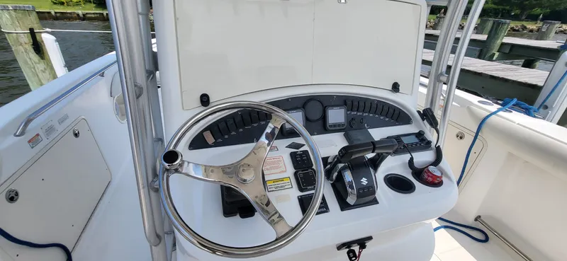 The Image of Boston Whaler 320 Outrage 2004 - 0