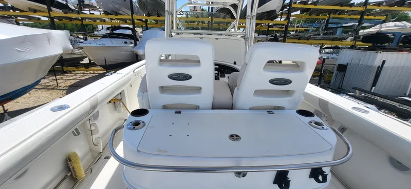Slide: The Image of Boston Whaler 320 Outrage 2004 - 16