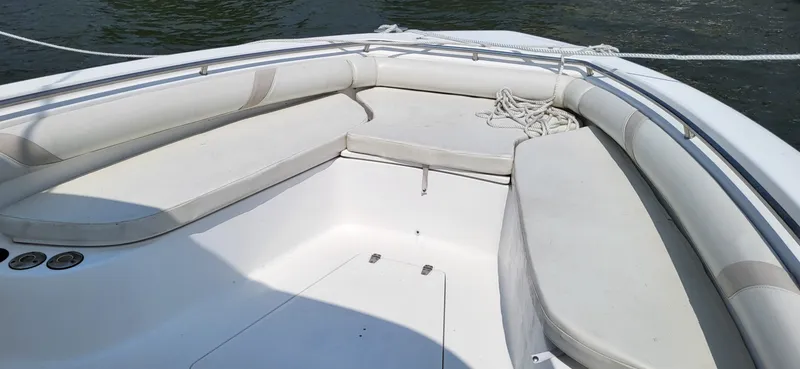 Slide: The Image of Boston Whaler 320 Outrage 2004 - 5