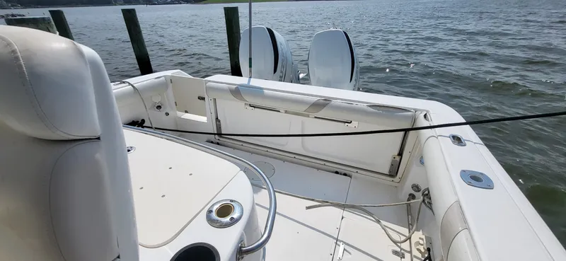Slide: The Image of Boston Whaler 320 Outrage 2004 - 6